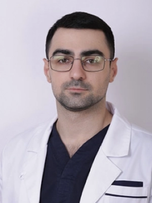 Агузаров Алан Маирбекович врач-уролог