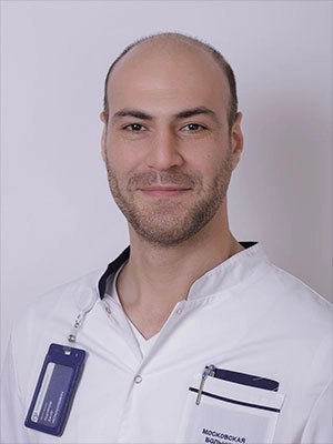 Ашуров Заур Исмаил оглы врач-уролог