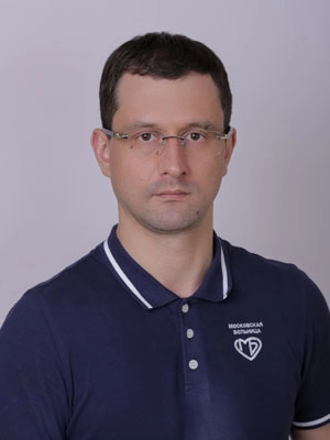 Балабанов Дмитрий Сергеевич врач приемного отделения - врач-травматолог-ортопед