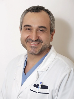 Петросян Арменак Серёжаевич заведующий отделением травматологии и ортопедии - врач-травматолог-ортопед