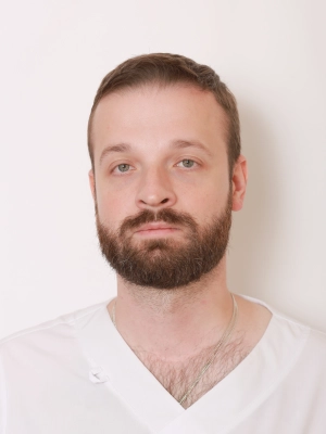 Сизов Владимир Владимирович врач приемного отделения - врач-терапевт