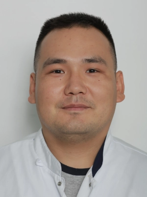 Уматалиев Кумарбек Бекмурзаевич врач-травматолог-ортопед